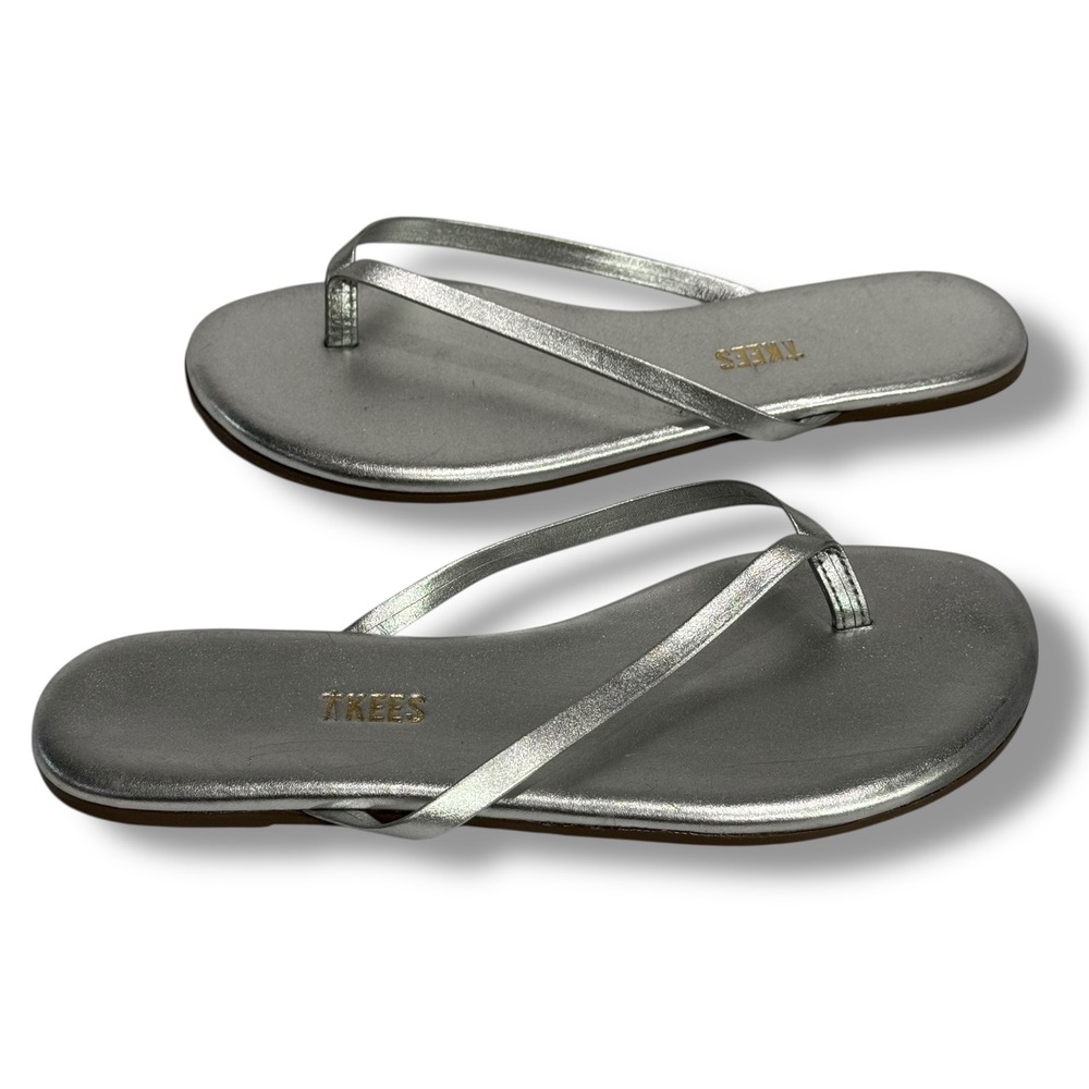 TKEES Lily Flip Flops Metallic Silver Leather Minimalist Sandals Kids 4